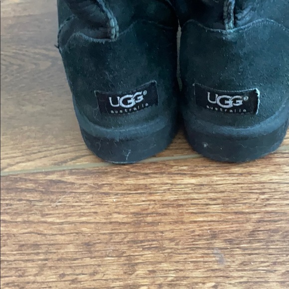 UGG black tall boot - Picture 2 of 3